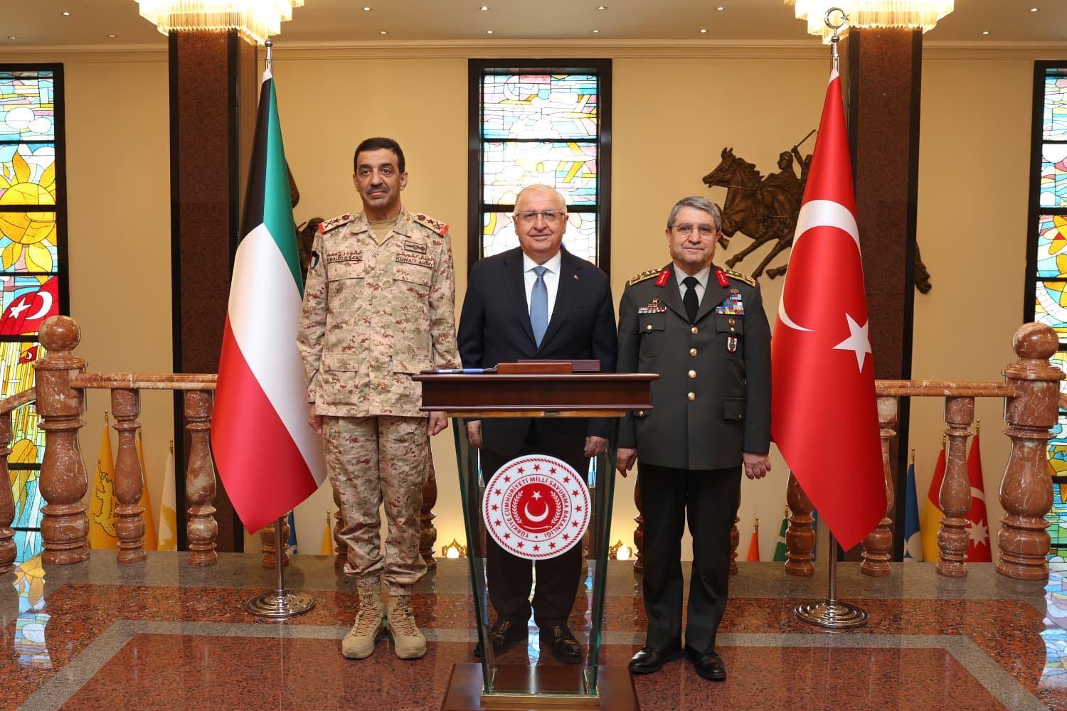 Milli Savunma Bakanı Güler, Kuveyt Genelkurmay Başkanı Al-Shuraian İle Bir Araya Geldi