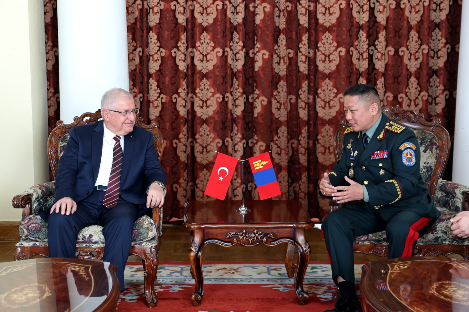 Milli Savunma Bakanı Yaşar Güler, Moğolistan’da Büyükelçiliği Ziyaret Etti