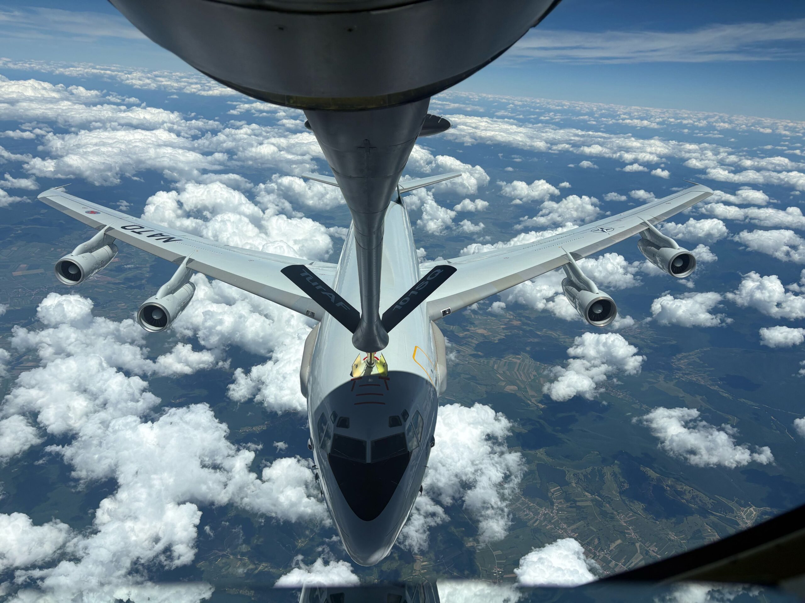 Milli Savunma Bakanlığı: KC-135R Uçağından Nato Awacs Uçağına Havadan Yakıt İkmali