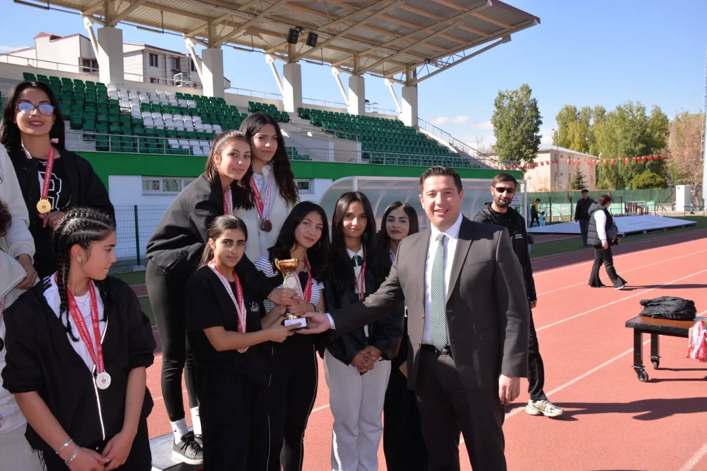 Okul Sporları Atletizm Yarışları Kars’ta Tamamlandı