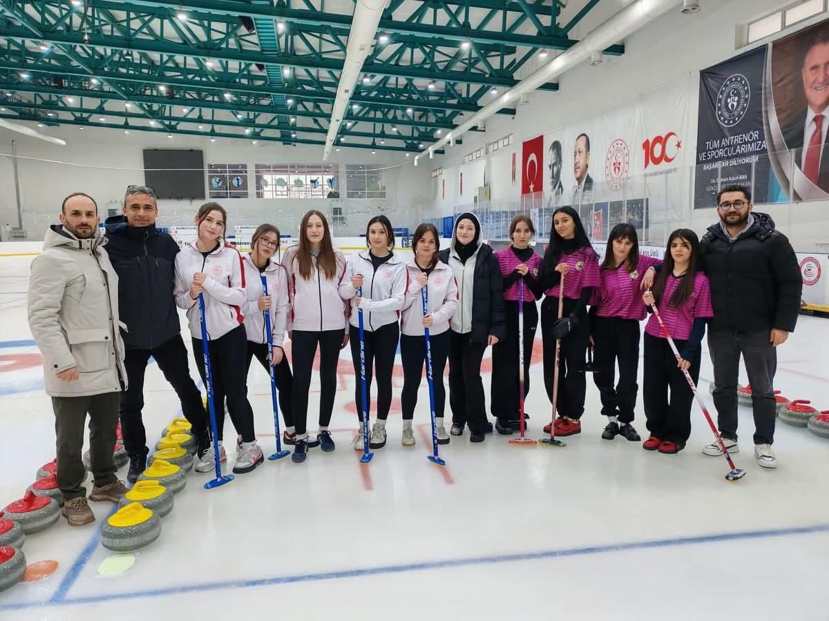 Okul Sporları Curling Türkiye Birinciliği’nde Kars Rüzgârı