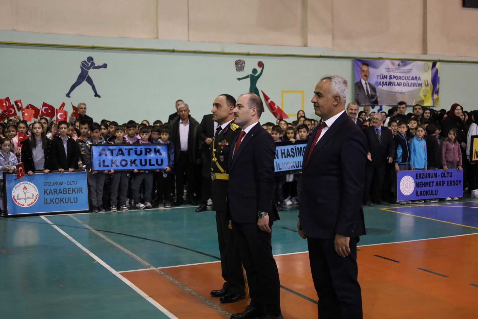 Oltu’da 29 Ekim Cumhuriyet Bayramı Coşkuyla Kutlandı