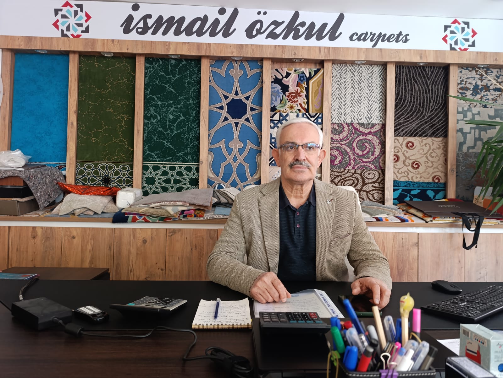 ORTA ASYA’NIN DEV CAMİSİNİN HALISI MANİSA DEMİRCİ’DEN