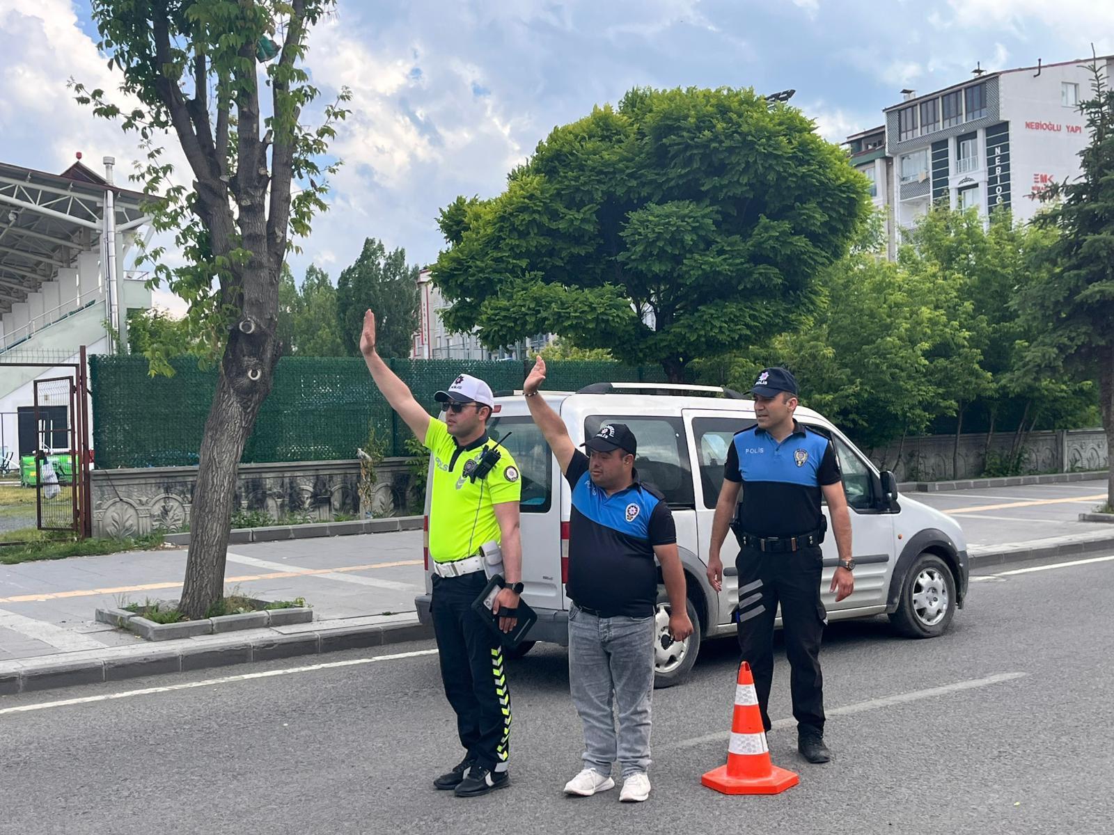 Özel Gereksinimli Ömer’in Polislik Hayali Gerçek Oldu
