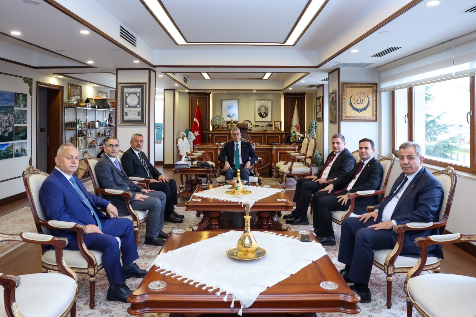 Sağlık Bakanı Kemal Memişoğlu’ndan Rize Valiliği’ne Ziyaret