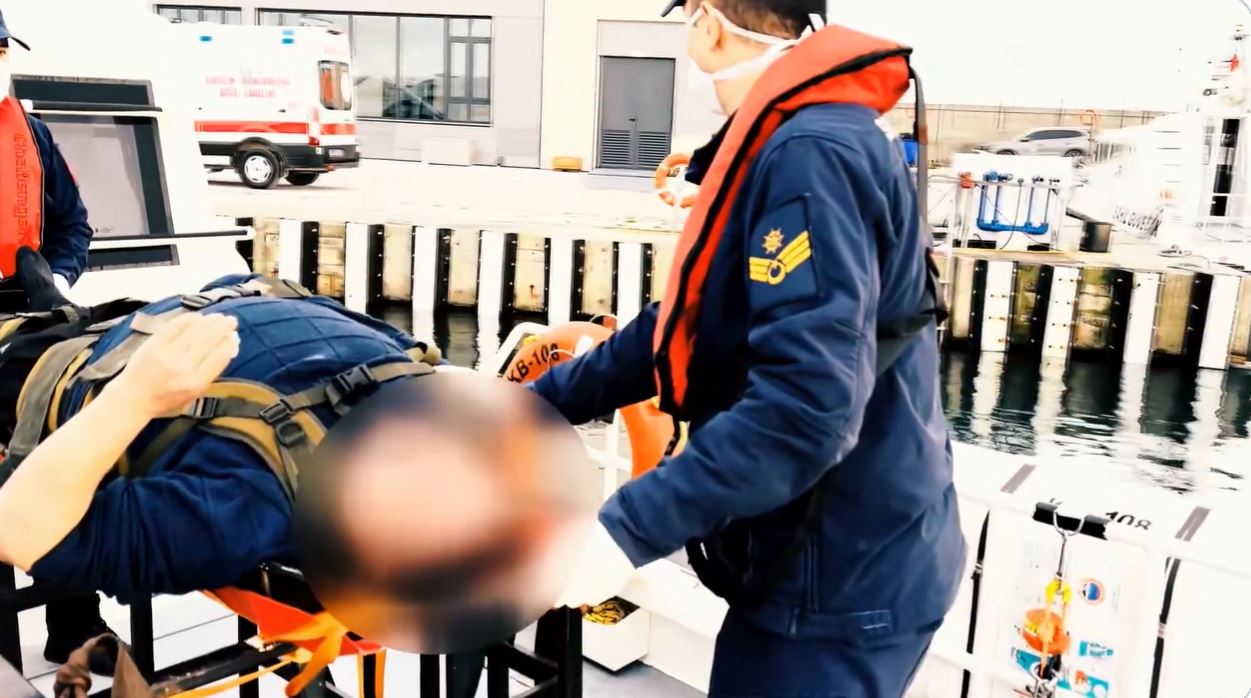 Sakarya Açıklarında Gemide Fenalaşan Vatandaş İçin Sahil Güvenlik Seferber Oldu