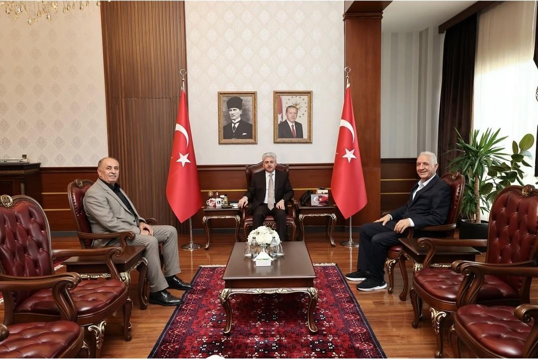 Sakarya’da Önemli Ziyaret: Beyribey ve Bututaki’den Vali Doğan’a Ziyaret