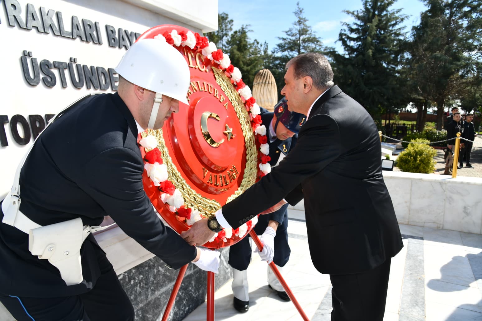 Şanlıurfa’nın Kurtuluş Yıl Dönümünde Şehitlikte Anlamlı Tören