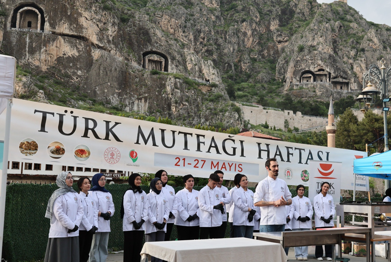 Şehzadeler Gezi Yolu’nda “Bir Sofrada Miras”: Vali Önder Bakan Amasya Lezzetlerini Tanıttı