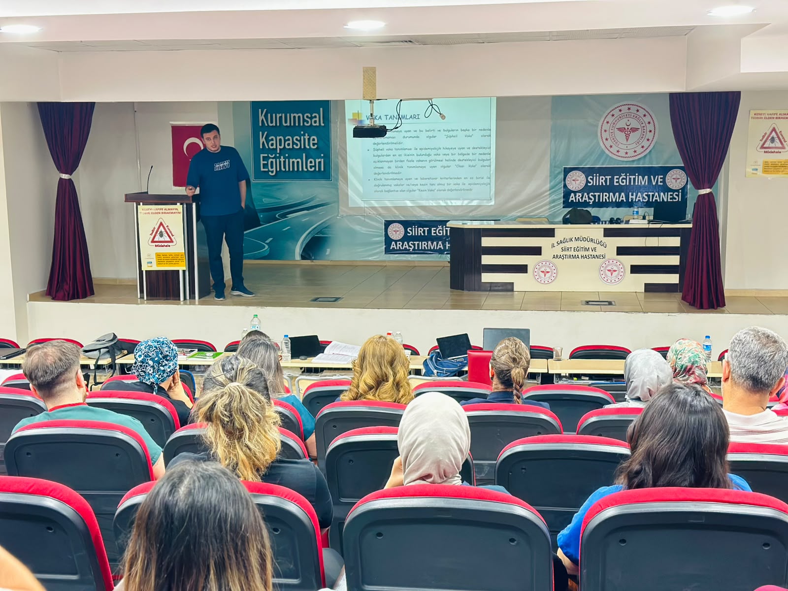 Siirt Eğitim ve Araştırma Hastanesi’nde Kırım Kongo Kanamalı Ateşi (KKKA) Hizmet İçi Eğitimi Düzenlendi