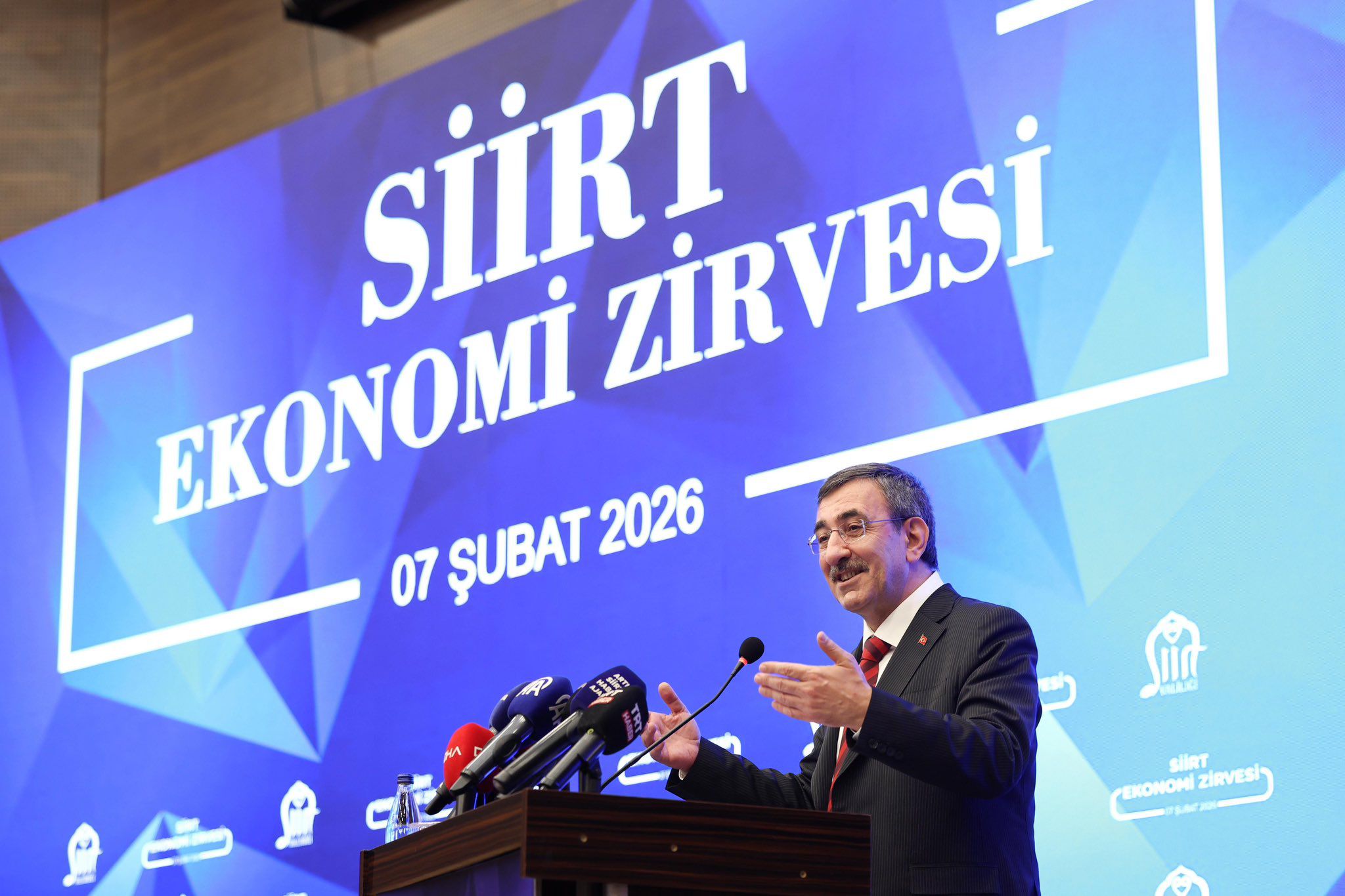 Siirt’te Ekonomik Kalkınma ve Yatırım Fırsatları Ekonomi Zirvesi’nde Değerlendirildi