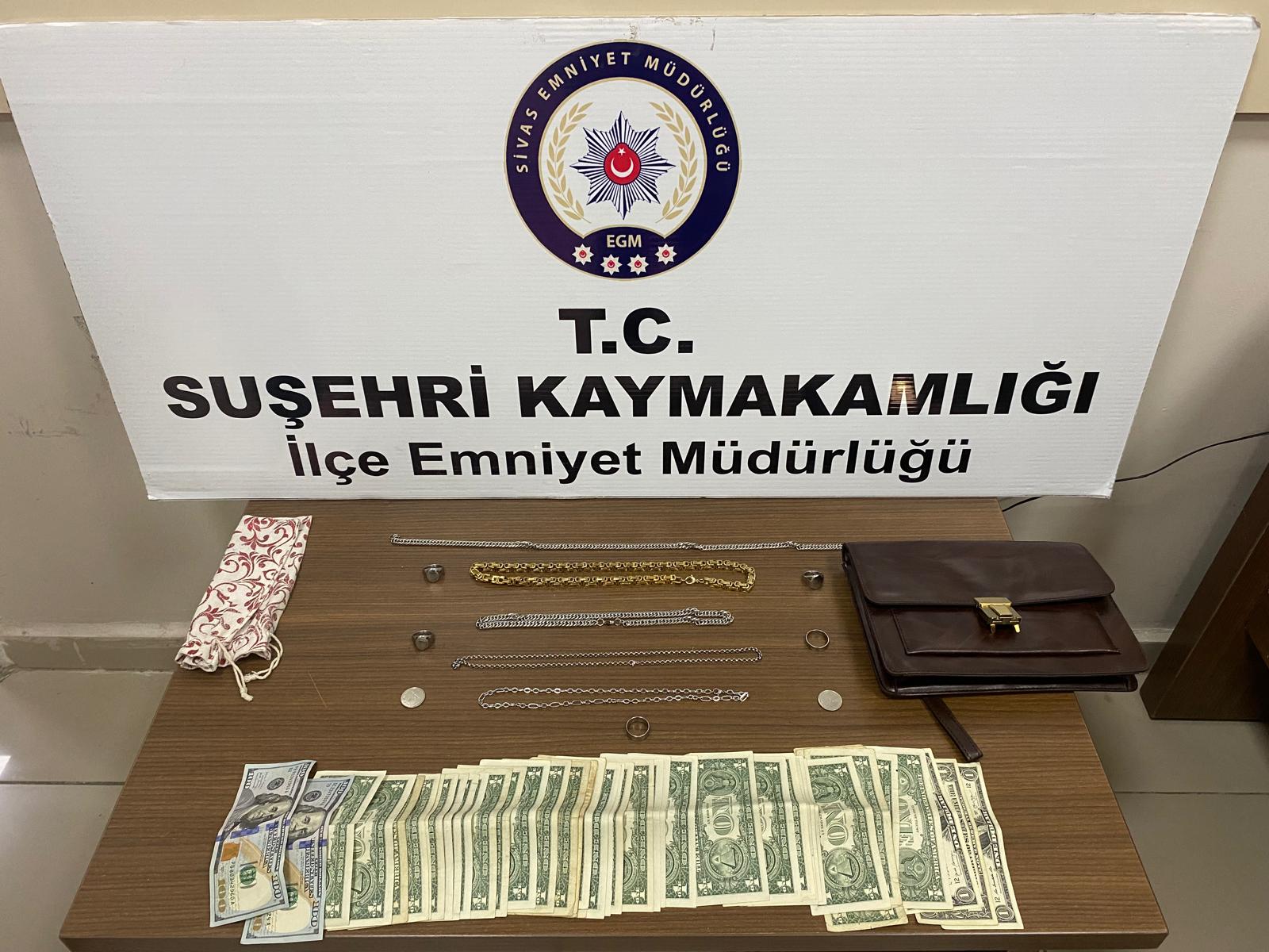 Suşehri’nde Kuyumcu Soygunu Zanlıları Sarp Sınır Kapısı’nda Yakalandı