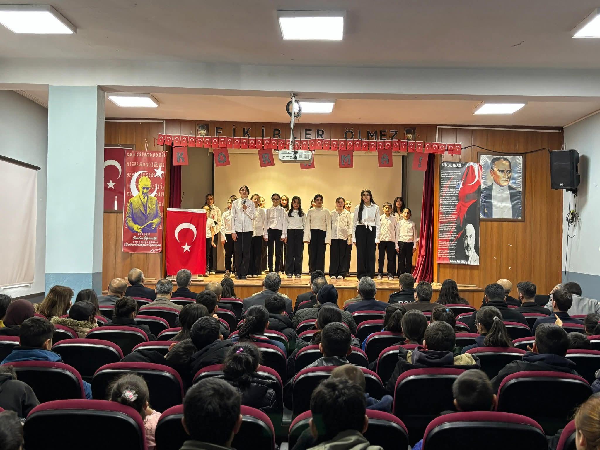 Susuz’da İstiklal Marşı’nın Kabulünün 105. Yılı ve Mehmet Akif Ersoy Anıldı