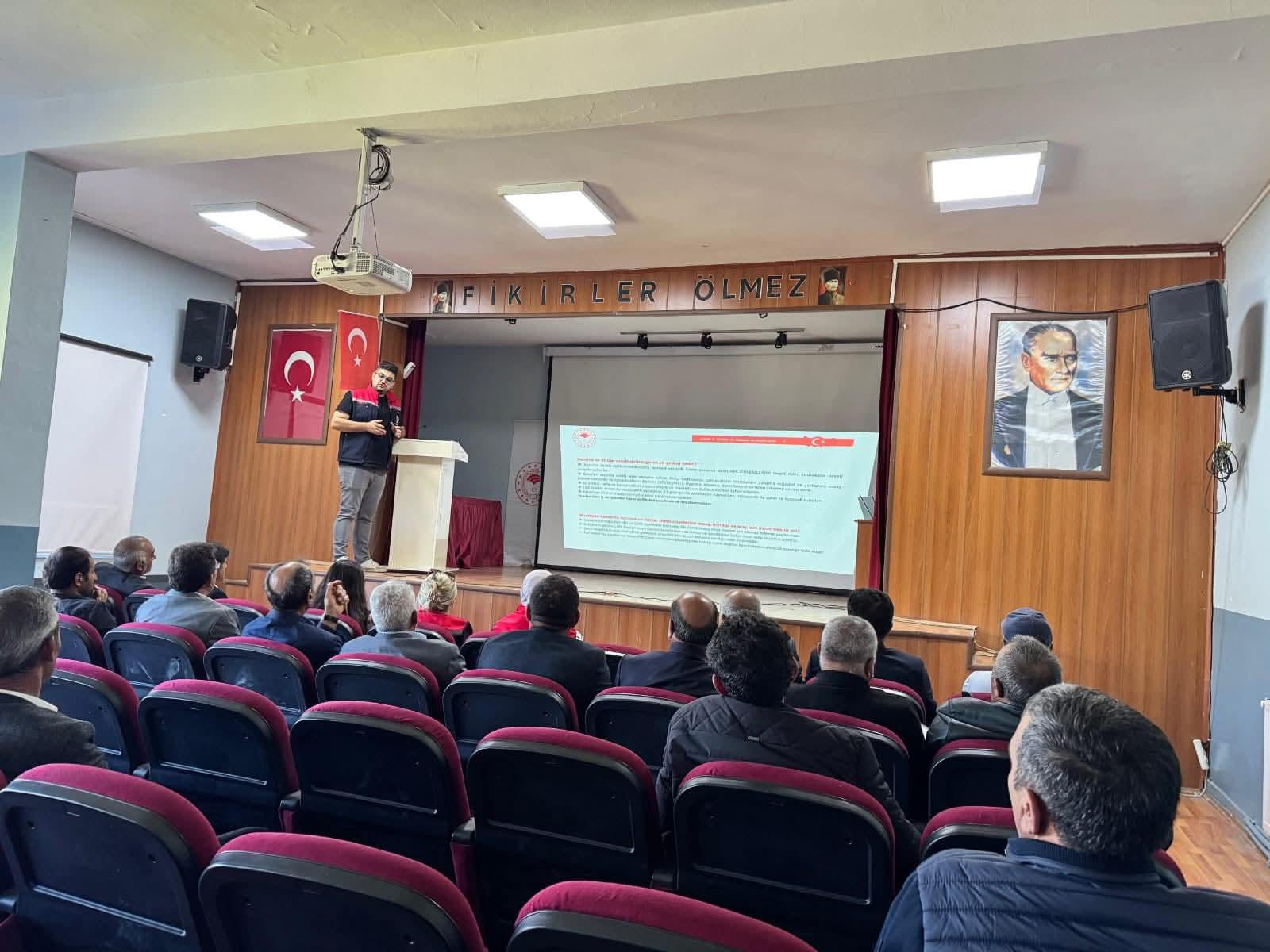 Susuz’da Muhtarlara Yönelik Bilgilendirme Toplantısı Düzenlendi