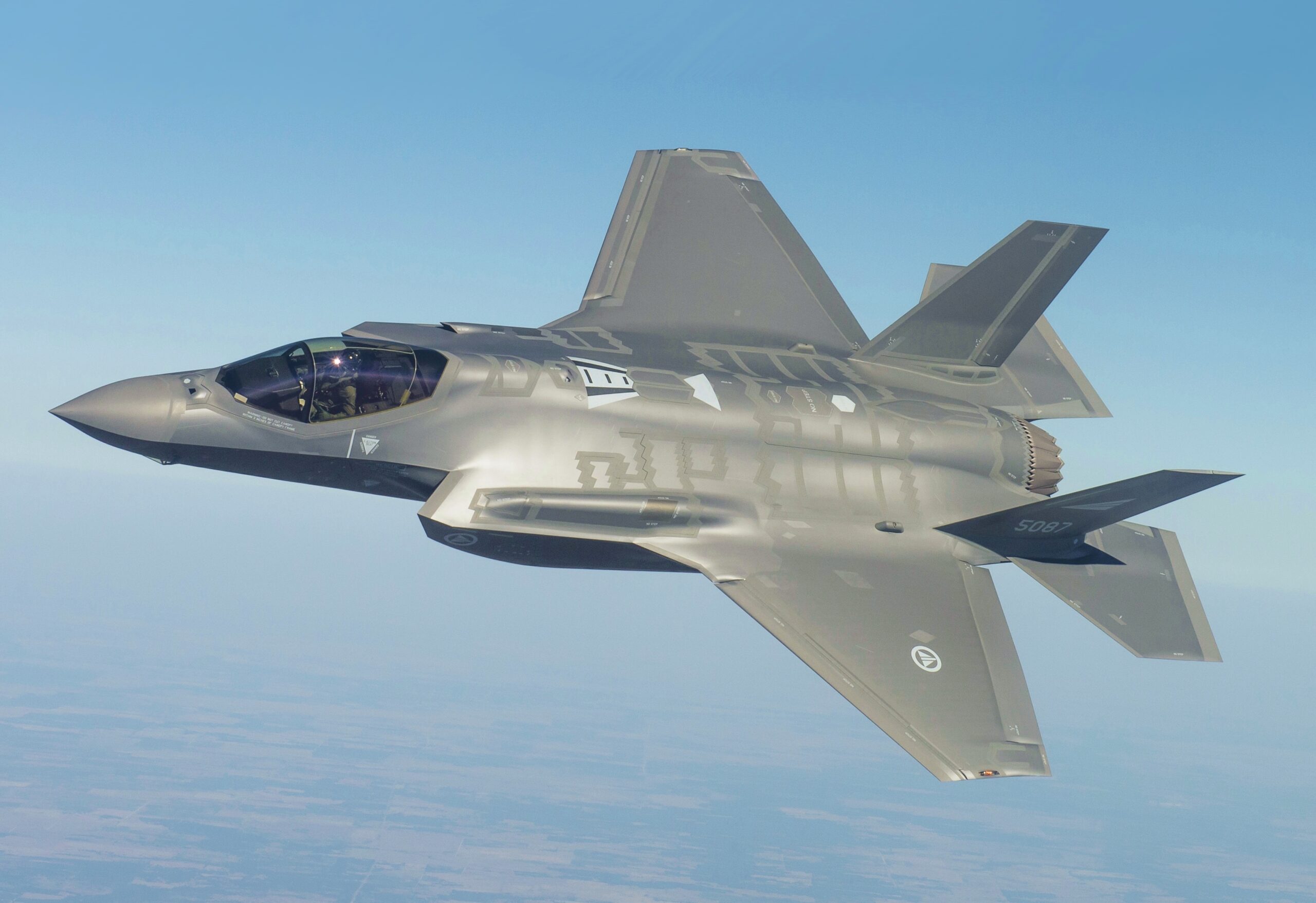 Tahran’da İsrail’e Ait F-35 Savaş Uçağı Düşürüldü