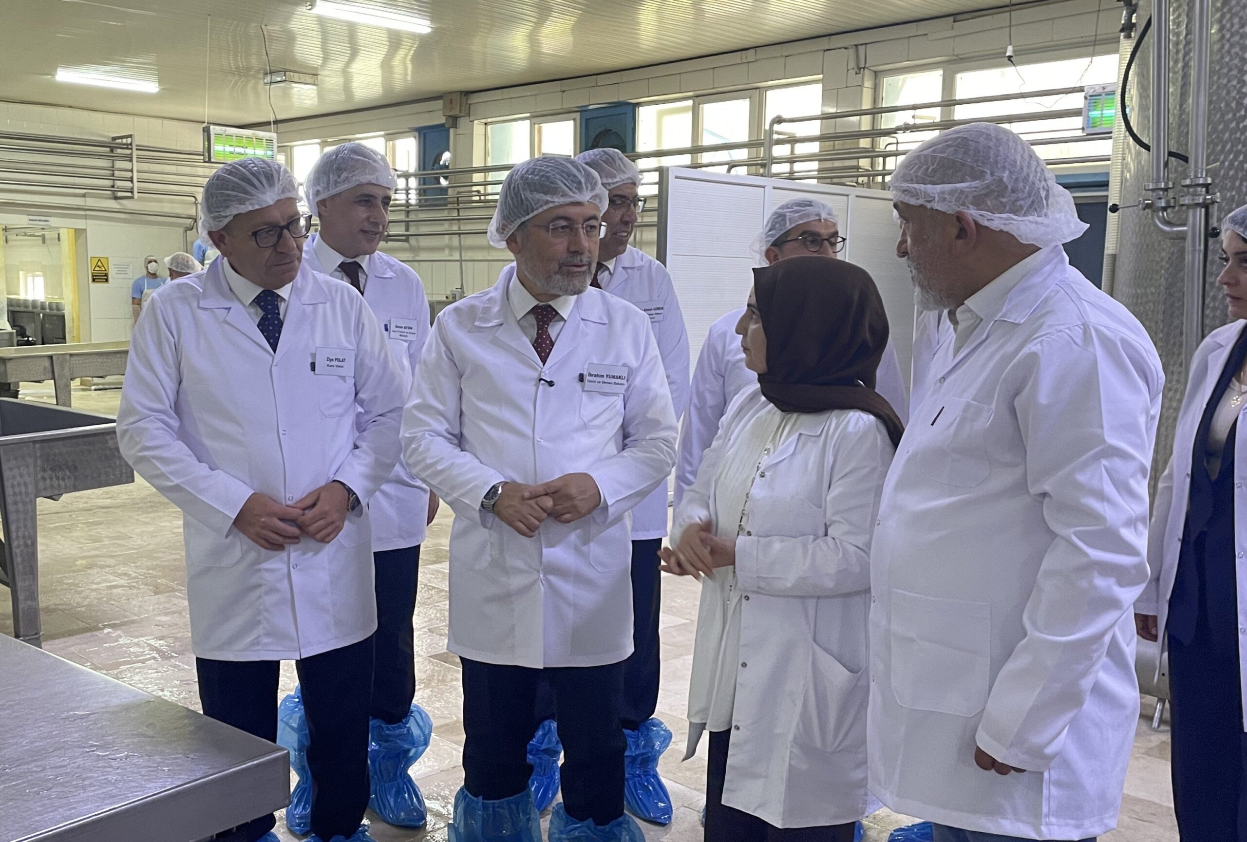 Tarım ve Orman Bakanı İbrahim Yumaklı Kars’ta Süt Üretim Tesisini Ziyaret Etti