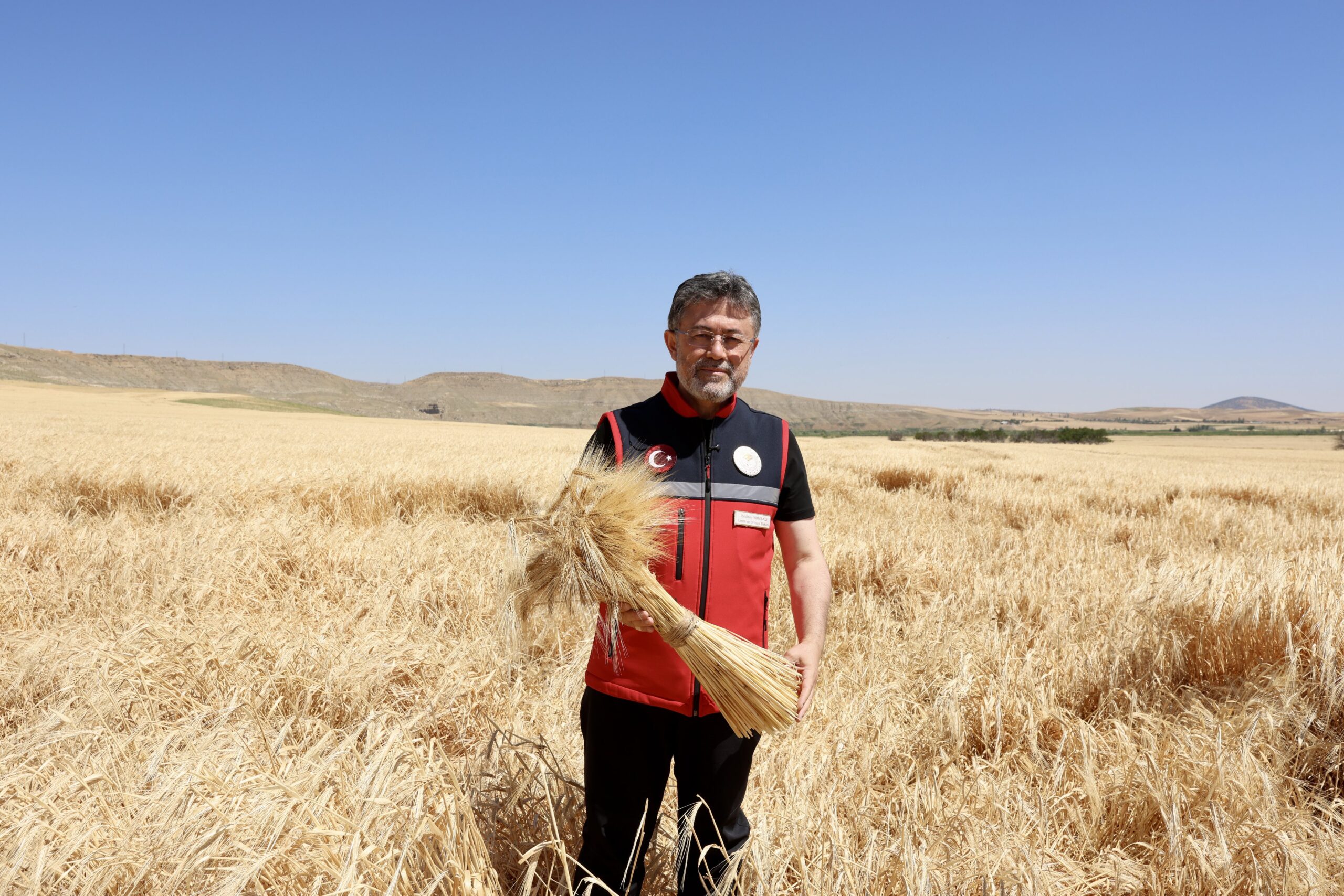 Tarım Ve Orman Bakanı Yumaklı Kırıkkale’de Arpa Hasadına Katıldı
