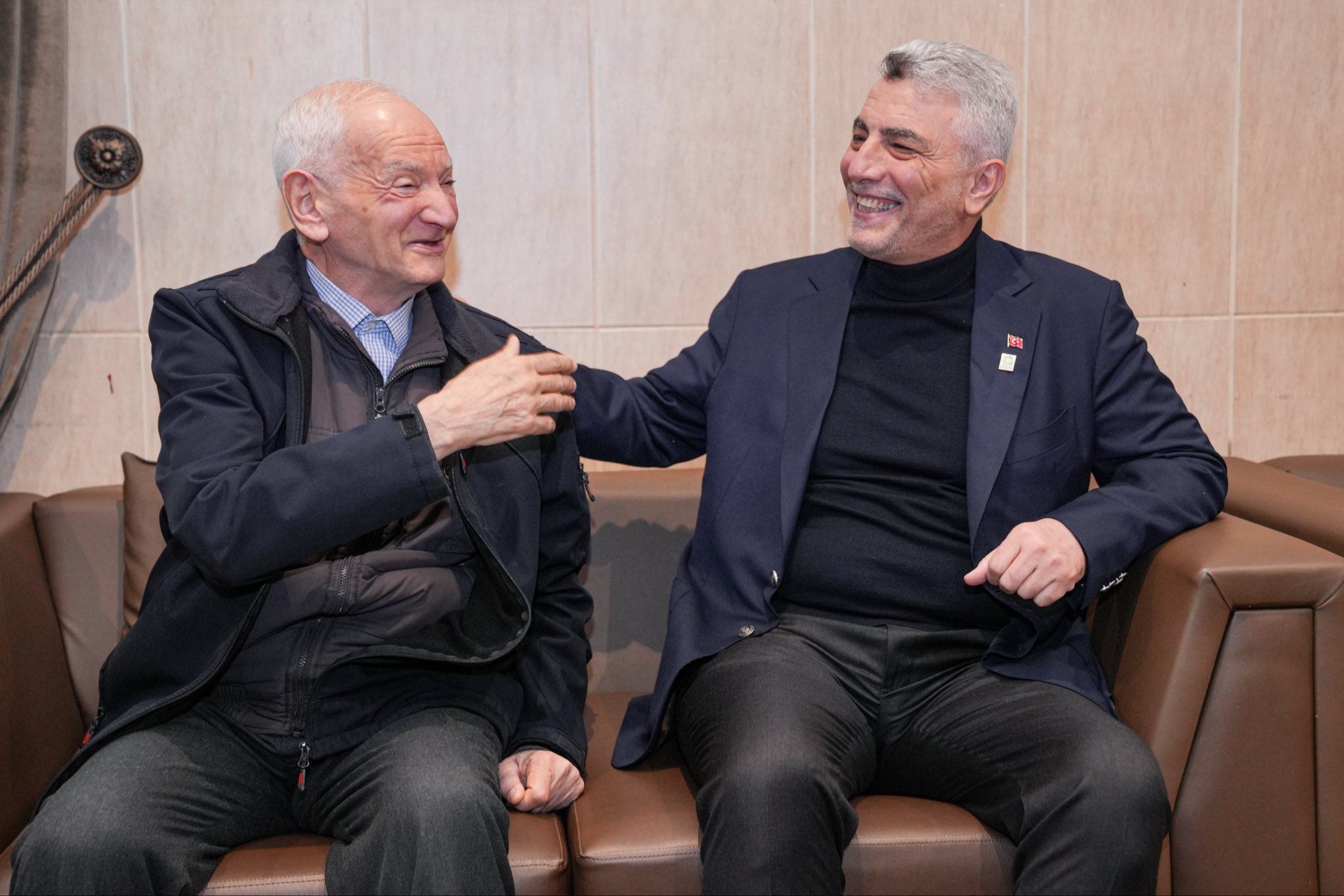 Ticaret Bakanı Ömer Bolat’tan Bayram Öncesi Darülaceze’ye Vefa Ziyareti