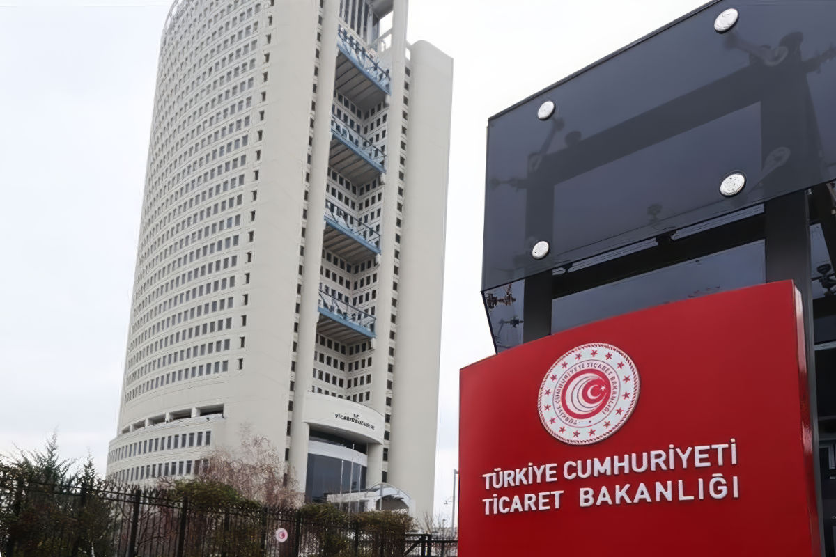 Ticaret Bakanlığı: 2025 Yılında 41,5 Milyar Dolarlık İhracat Rekoruna Ulaşan Otomotiv Sektörünü Yeni Rekorlar Hedefiyle Desteklemeye Devam Ediyoruz