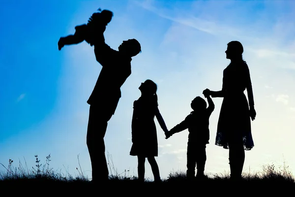 Türkiye Genelinde 15 Mayıs “Milli Aile Haftası” Olarak Kutlanacak