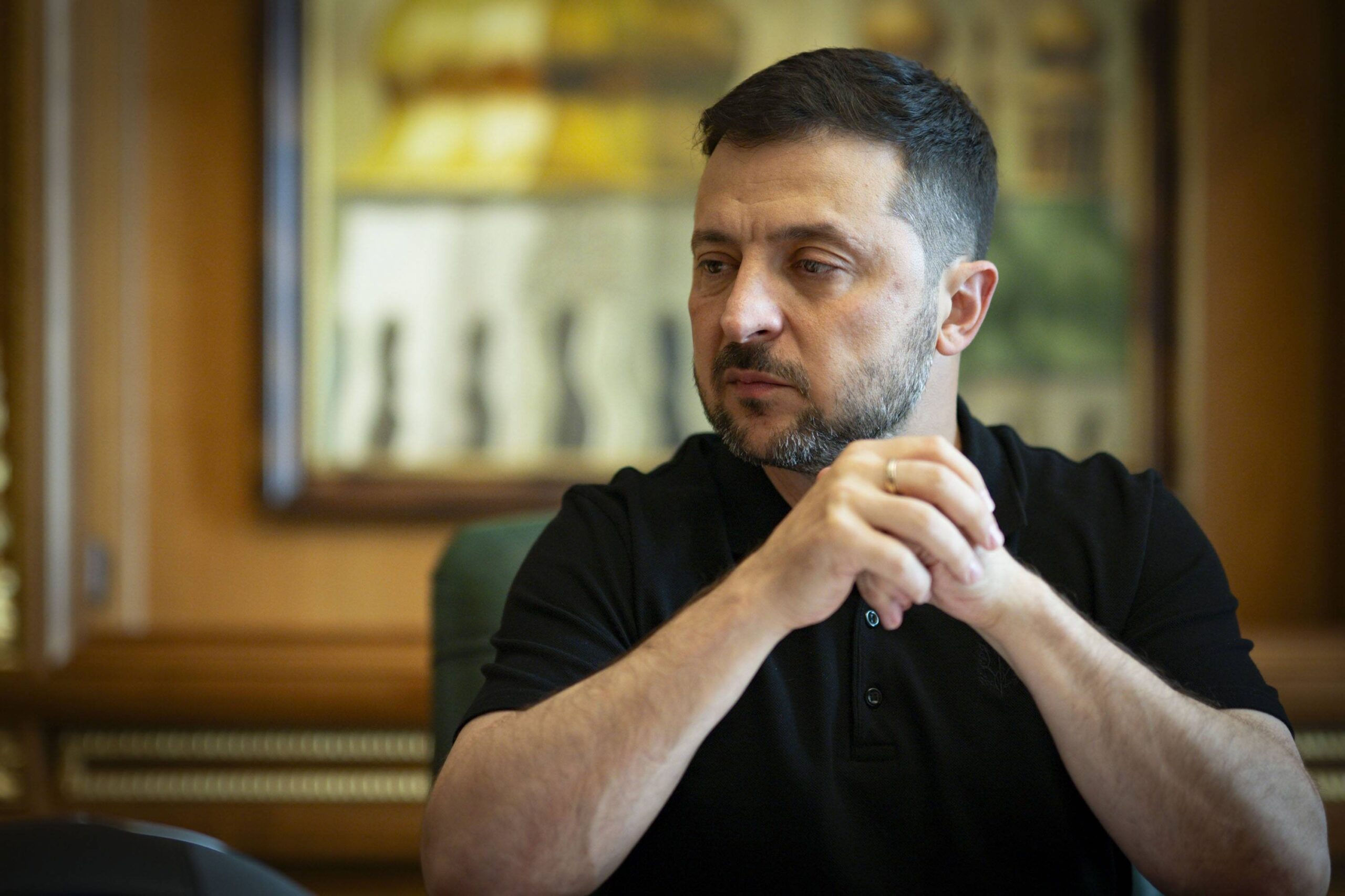 Ukrayna Devlet Başkanı Zelenskiy Rus Hedeflerine Yönelik 40 Günlük Operasyonu Onayladı