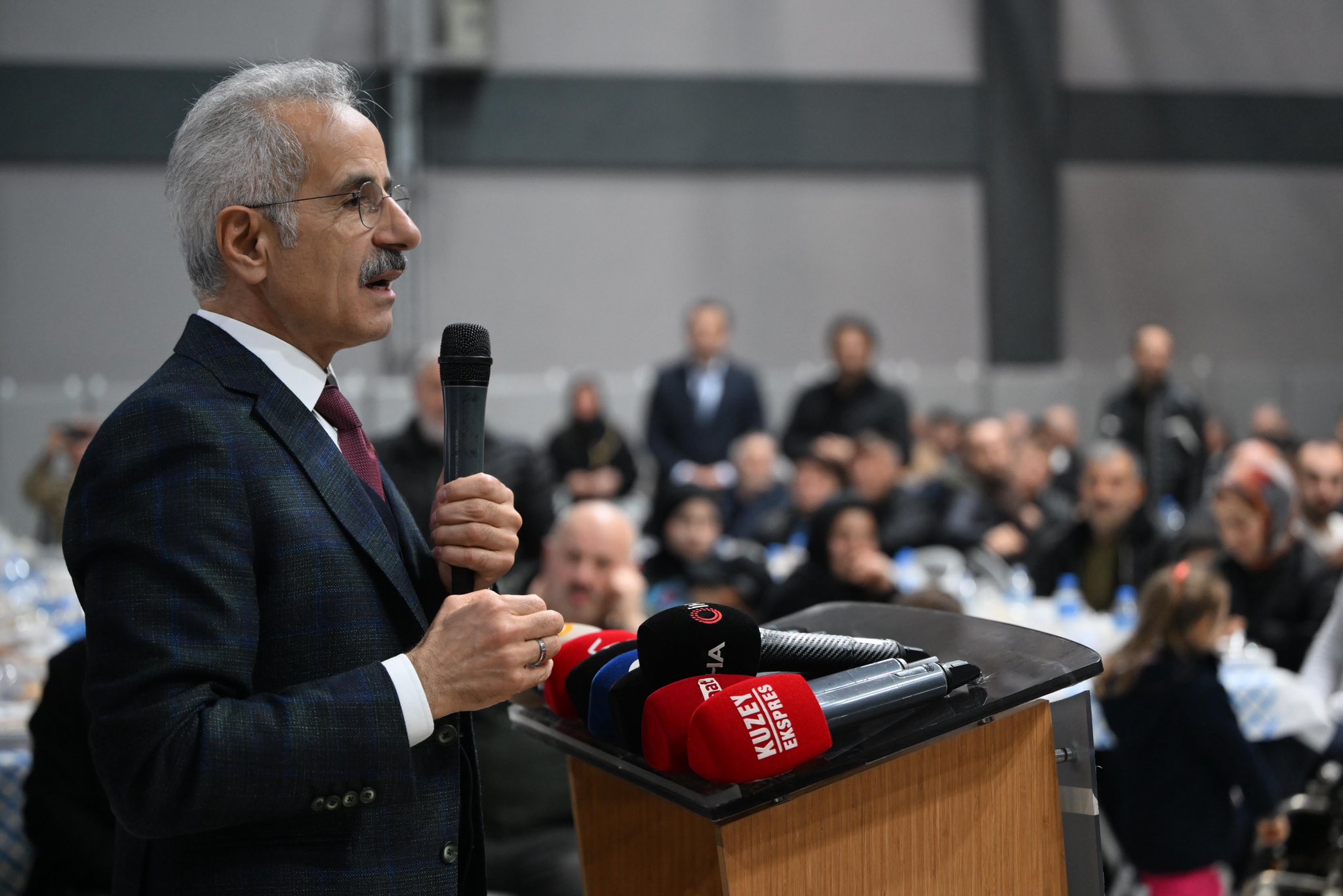 Ulaştırma ve Altyapı Bakanı Abdulkadir Uraloğlu: “Aramıza Nifak Sokulmasına Müsaade Etmeyeceğiz”