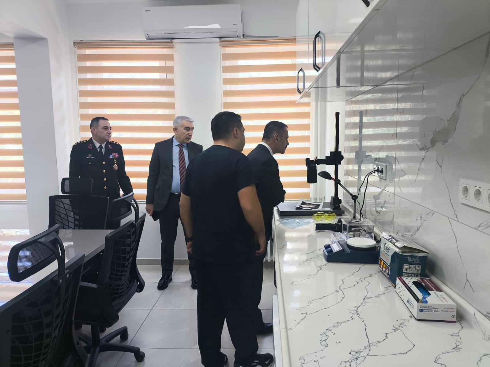 Vali İlhami Aktaş’tan İzmit İlçe Jandarma Komutanlığına Denetim Ziyareti