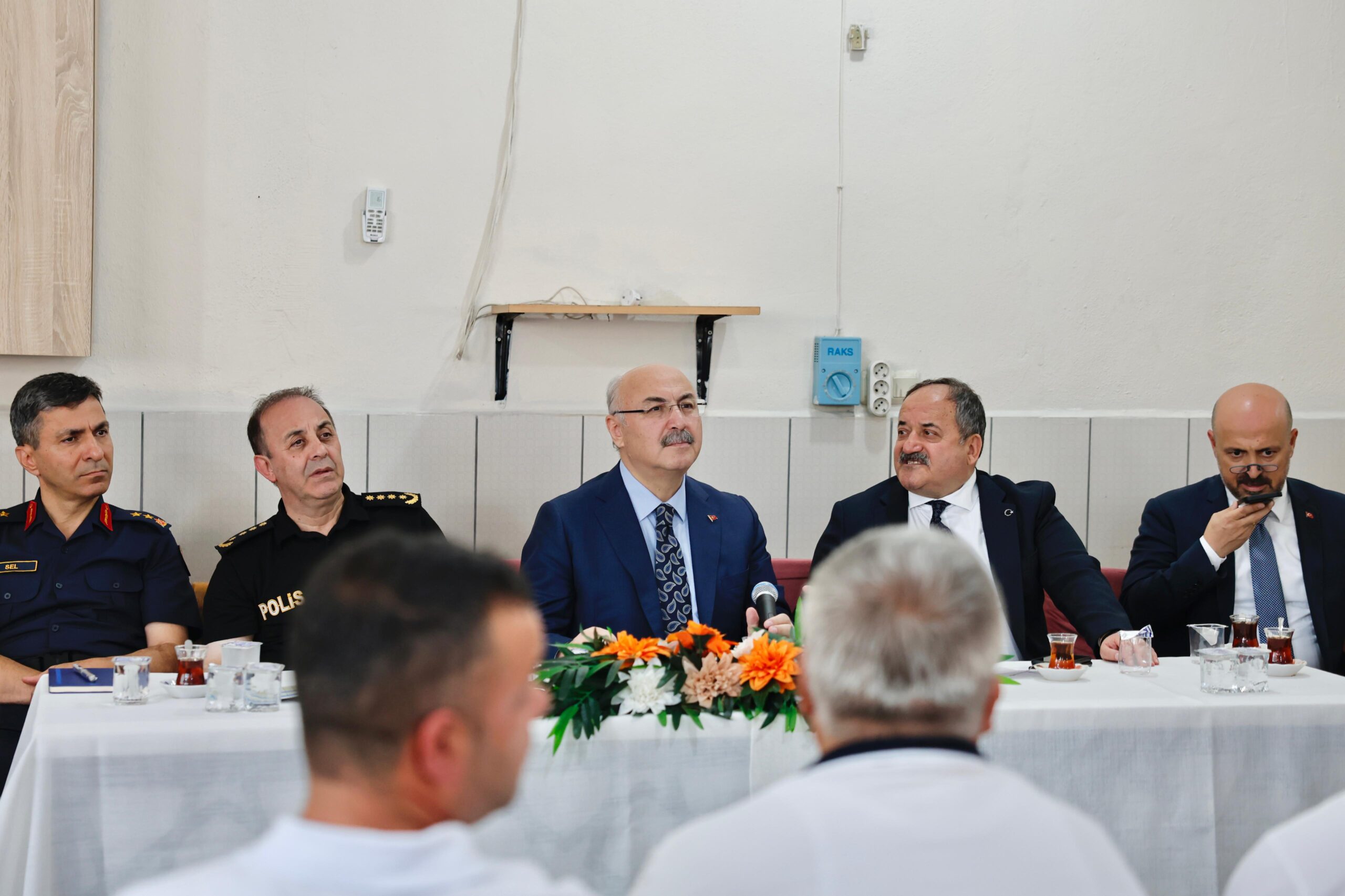 Vali Yavuz Selim Köşger, Seyhanlı Vatandaşlarla Buluştu