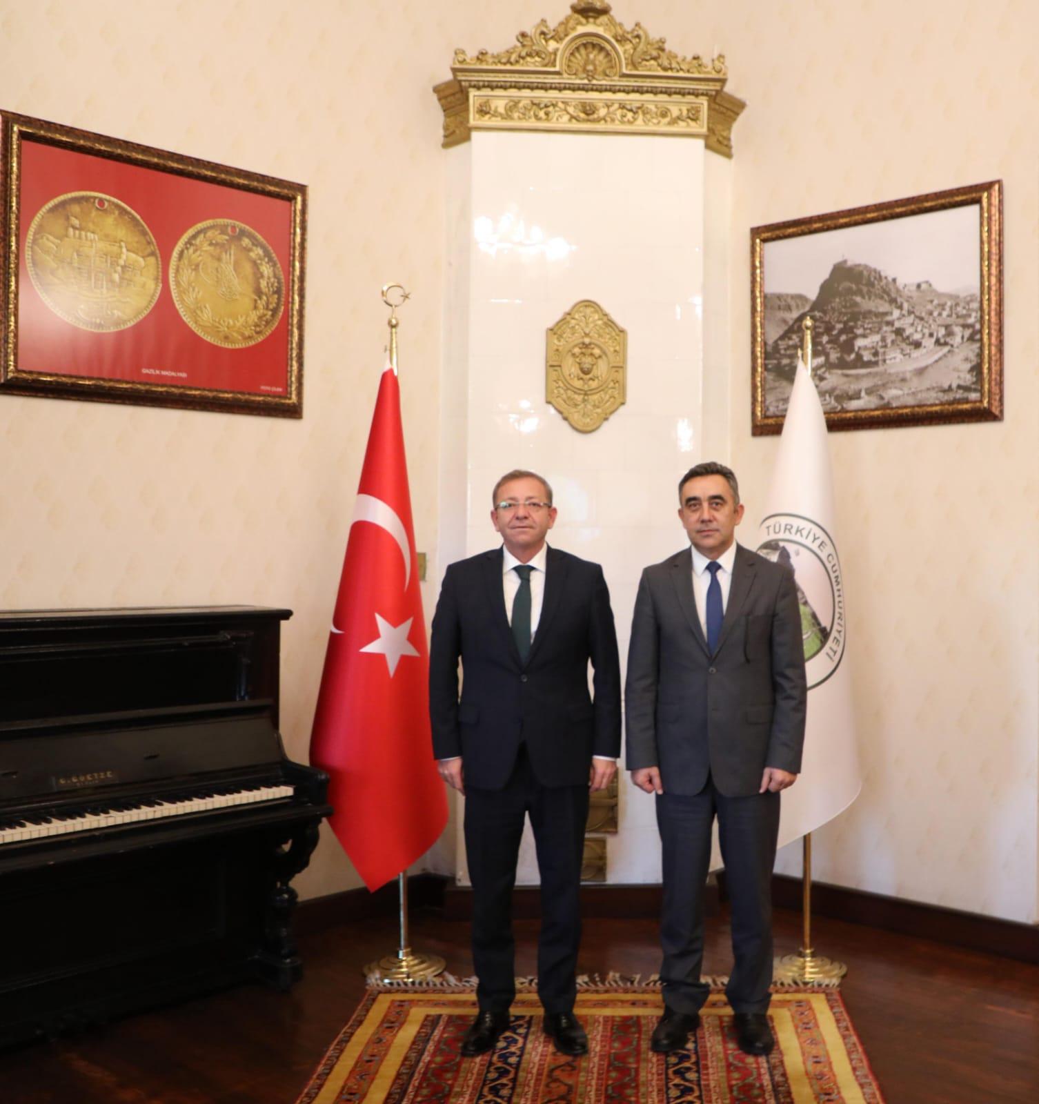 Vali Ziya Polat, Kars İl Emniyet Müdürü Murat Abdullah Tombul’u makamında ağırladı