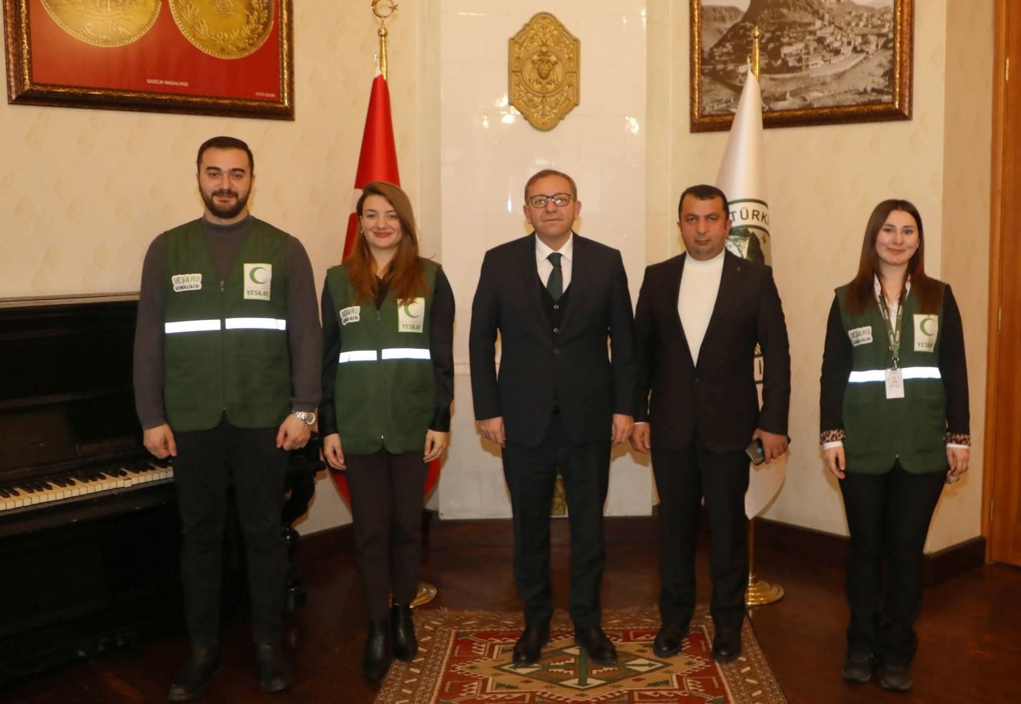 Vali Ziya Polat, Kars Yeşilay Şubesini makamında ağırladı