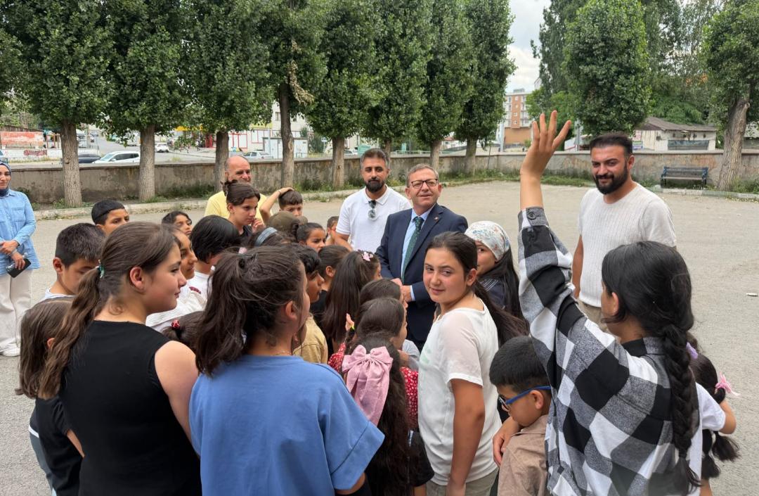 Vali Ziya Polat, TÜGVA’nın Yaz Okulunu Ziyaret Etti