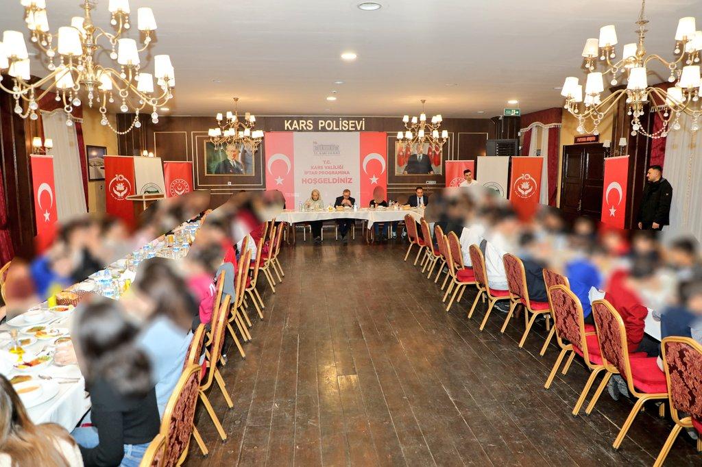 Vali Ziya Polat ve Eşi Pınar Filiz Polat Koruma Altındaki Çocuklarla İftarda Buluştu