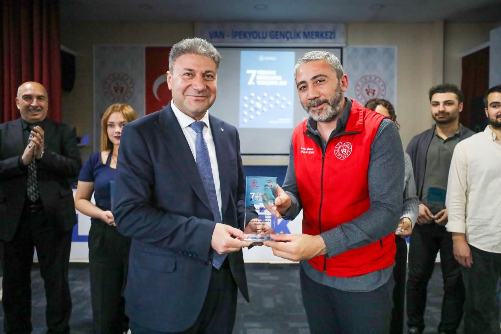 Van’da Gençler Münazara Finalinde Yarıştı