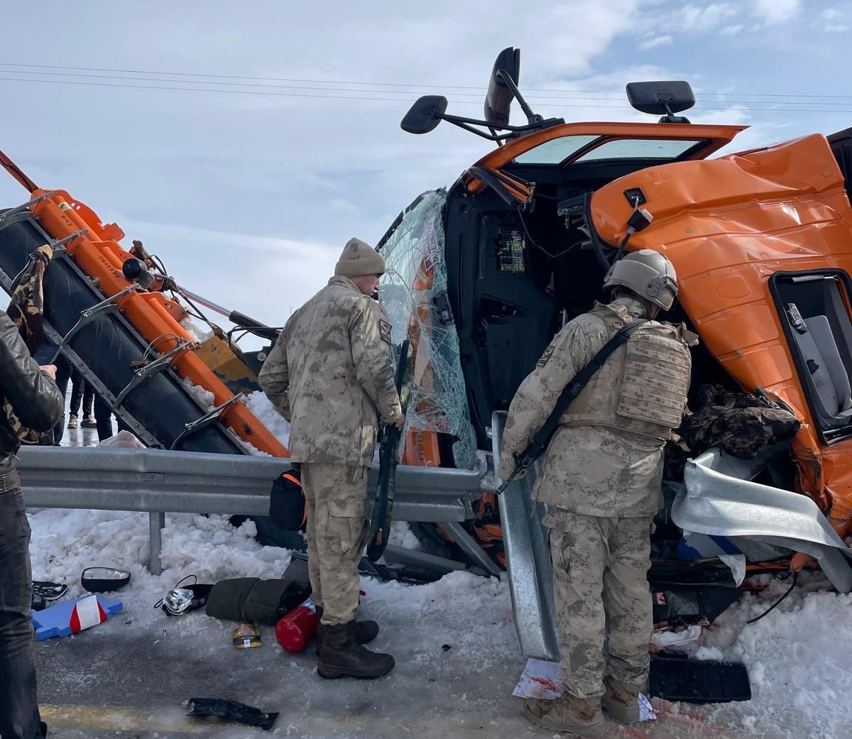 Van’daki İş Makinesi Kazasında Ölü Sayısı 2’ye Yükseldi