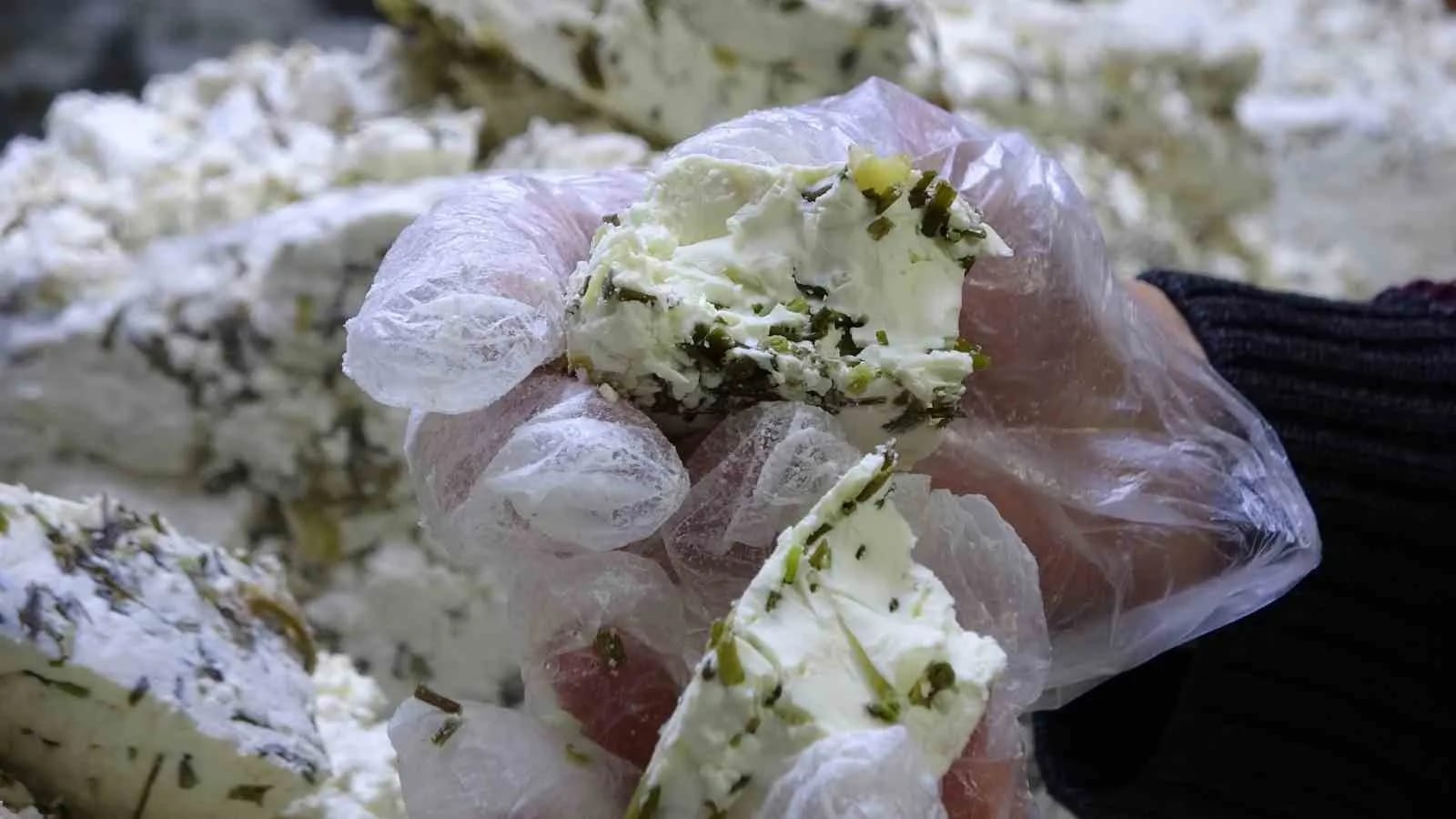 Van’ın Tescilli Lezzeti Otlu Peynir: Hem Sofraların Vazgeçilmezi Hem De Favori Hediye