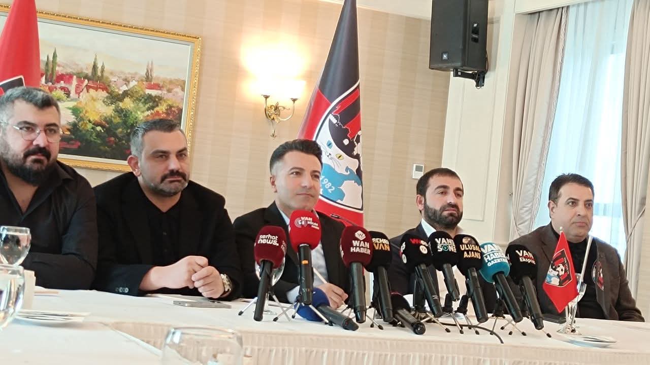 Vanspor Kulüp Başkanı Erol Temel’den Hakem Kararlarına Sert Tepki: “Haklarımızı Gasp Ettirmeyeceğiz”