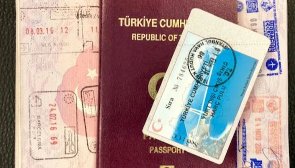 Vatandaşlardan Yurtdışı Çıkış Ücretlerinin Kaldırılması Talebi