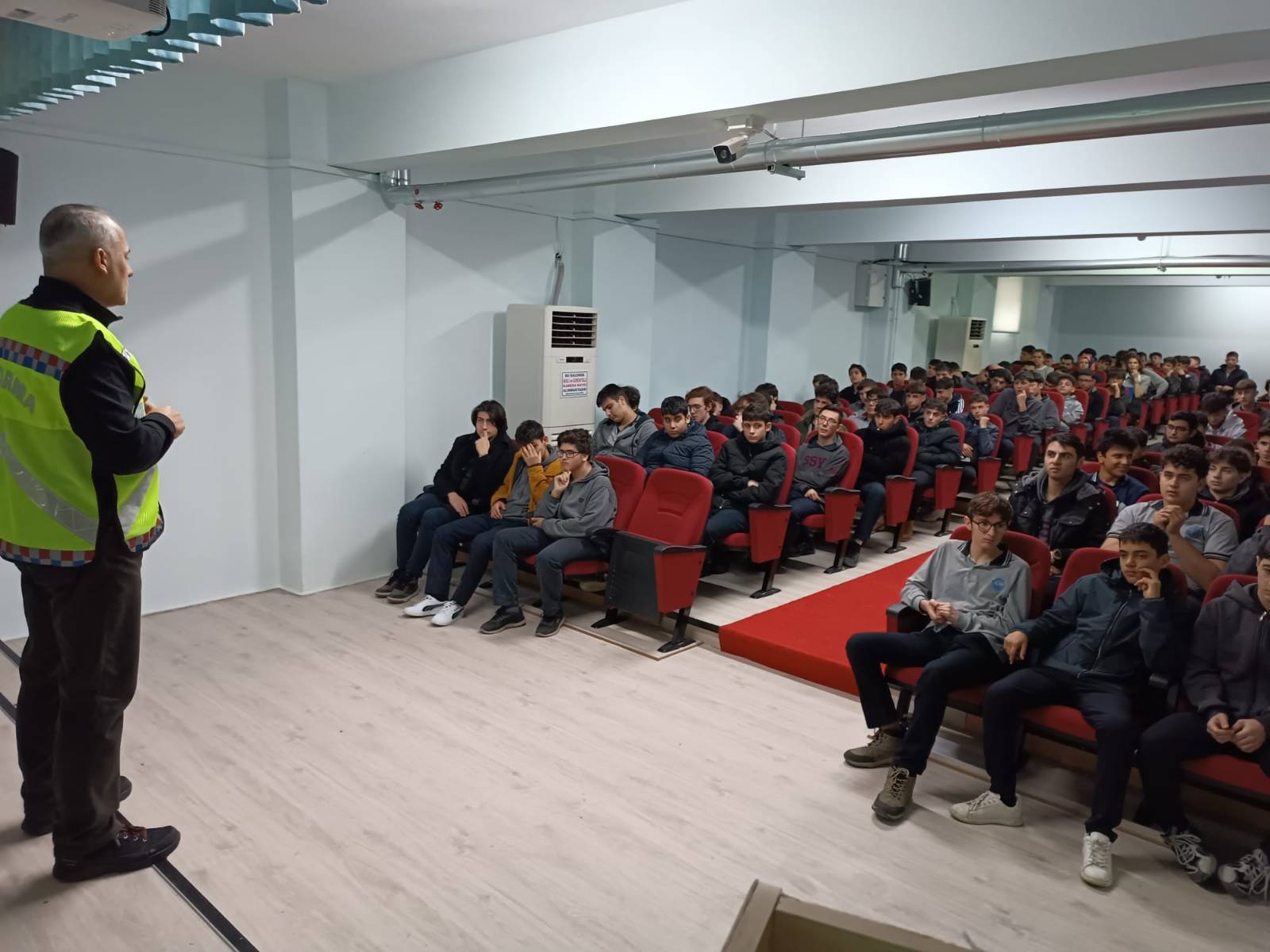 Yalova Jandarmasından Öğrenci ve Öğretmenlere Önemli Bilgilendirme