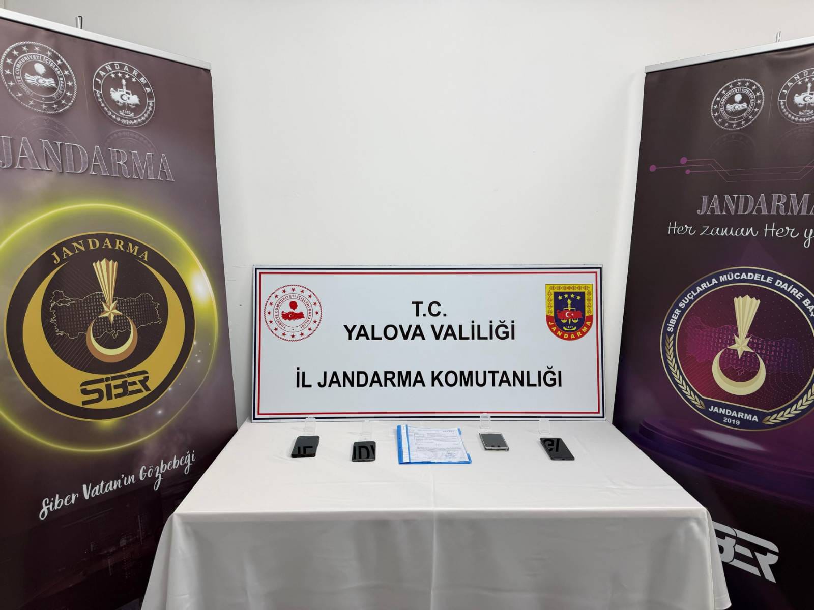 Yalova Merkezli 4 İlde Nitelikli Dolandırıcılık Operasyonu: 5 Gözaltı