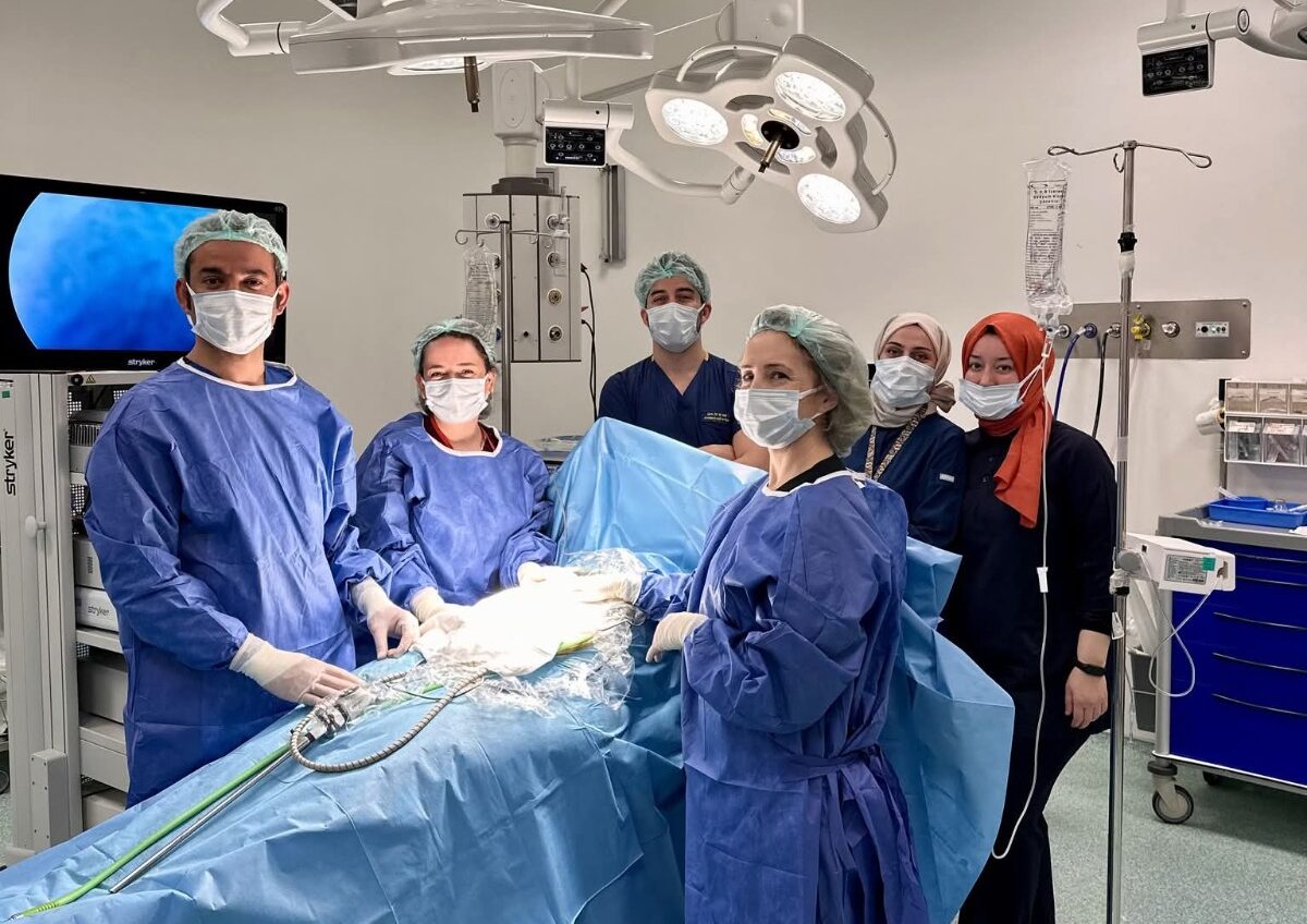 Yalova’da Tıpta Örnek Başarı: Uyanık Anesteziyle Kapalı Safra Kesesi Ameliyatı Yapıldı